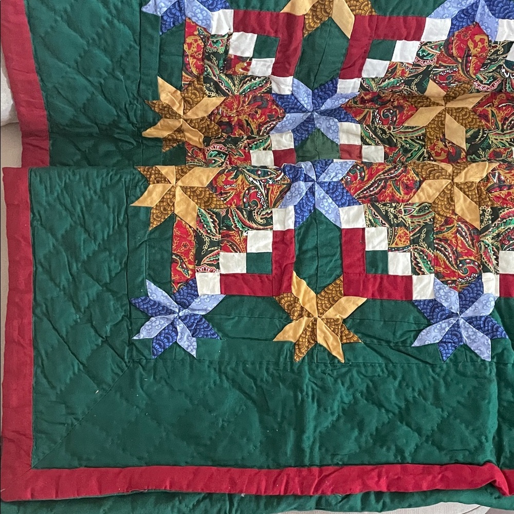 Quilted Blanket String Star Red and Green Polyester Fiber Blanket - Picture 7 of 11